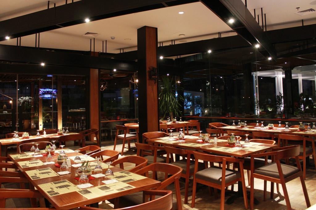 Ra Premiere Simatupang Appartement Jakarta Buitenkant foto